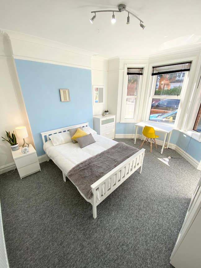 Newly Refurbished Rooms❗️ Zero Deposit‼️ Main Photo
