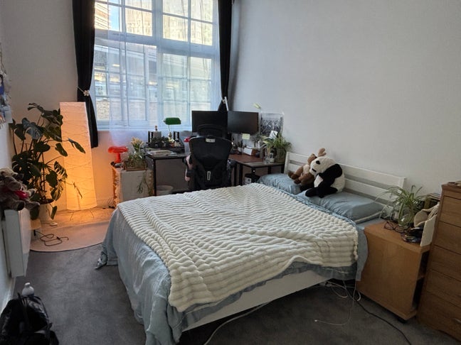 LDN Bridge one double bed en-suite available Main Photo