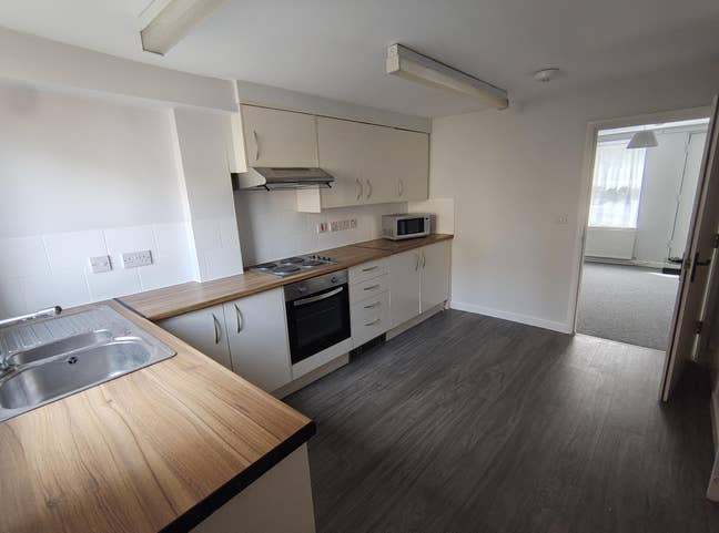 2 Bedroom House in Crowland Main Photo
