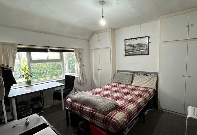 Spacious Double Room - Central Area - Brighton Main Photo