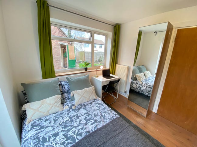 Small Dbl Ensuite Room, Flexible Let Stoke Gifford Main Photo