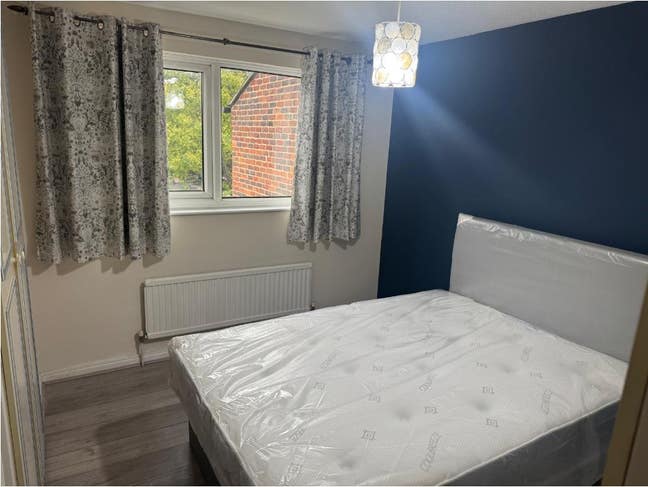 4Bed House to Rent 10 Mins From Gants Hill Station Main Photo