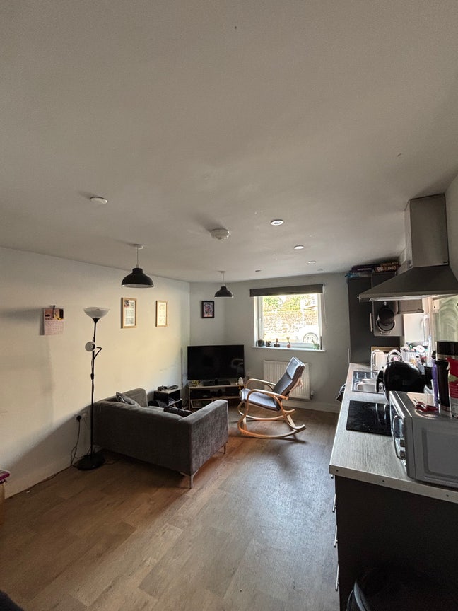 Ground Floor Room to Rent – 2 Bed Flat in Cardiff  Main Photo