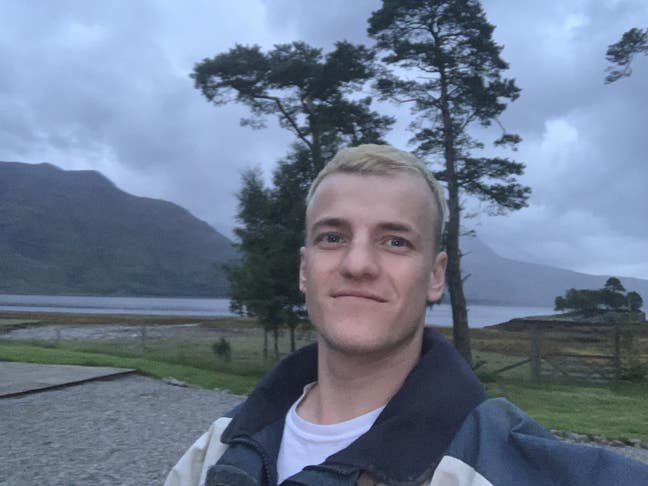 26 yr old Postgrad seeking room in Clifton Main Photo