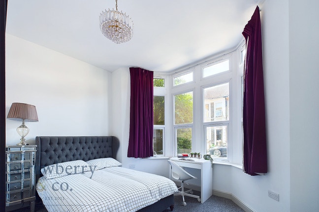 South Road | Large double room | Ensuite Main Photo