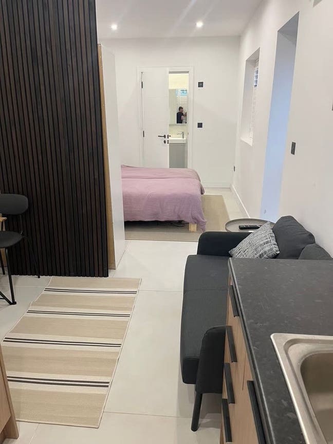 Chic and Comfy Studio for rent in Edgware HA8 Main Photo