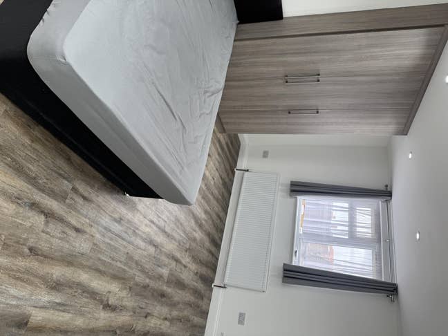 Loft Room with En-Suite Main Photo