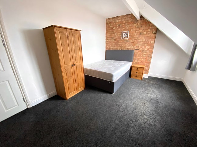 Large room near centre and fosse park - no deposit Main Photo