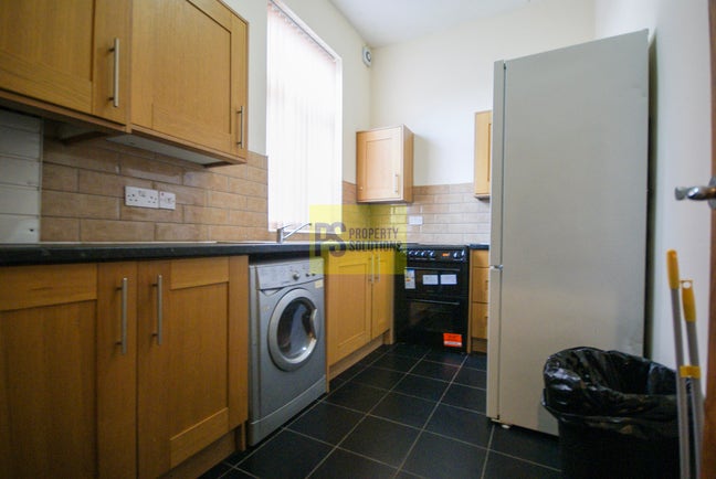 2 Bedroom Flat near Aston and BCU Main Photo