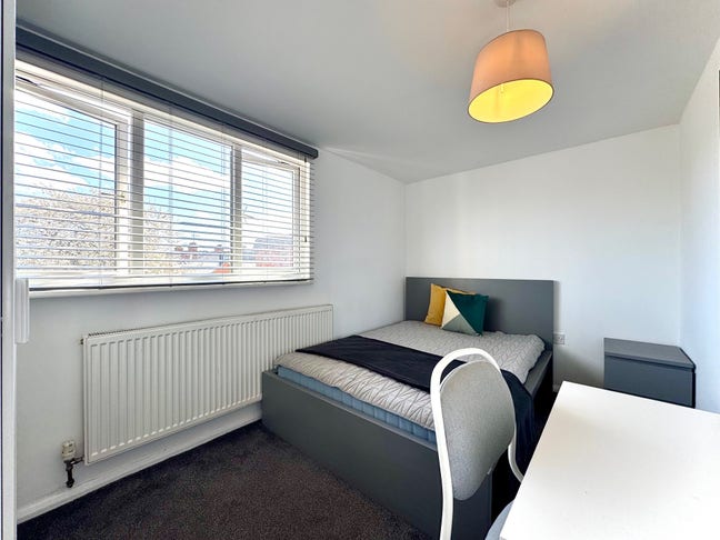 All Bills Included - Great Double Room  Main Photo