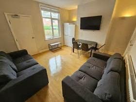 Rooms Available Now ** Headingley* Bills Included Main Photo