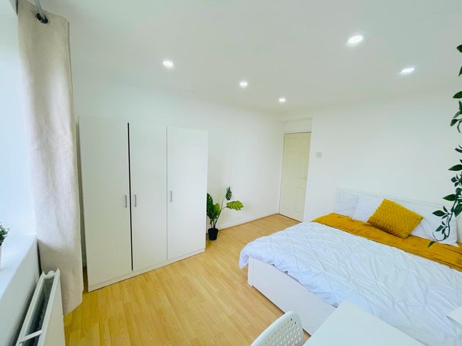 Zone 1 Central London | 4 Rooms near Waterloo Main Photo