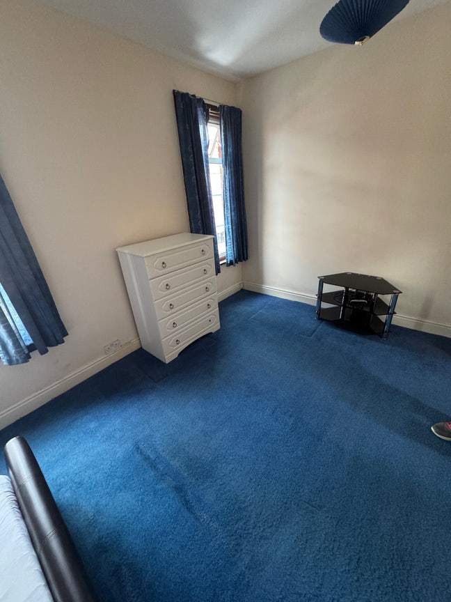 ✨ Large Double Room – Perfect for One ✨ Main Photo