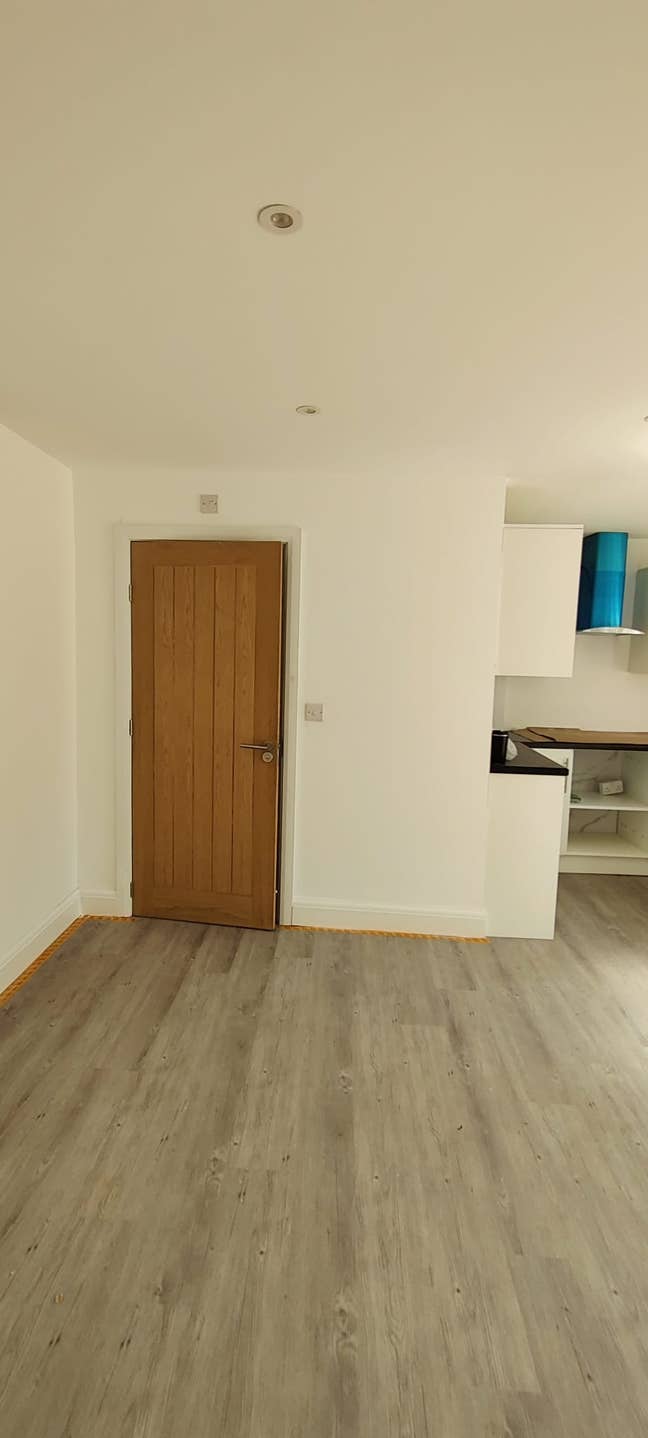 Large Brand new STUDIO  IN Carpenders Park Station Main Photo