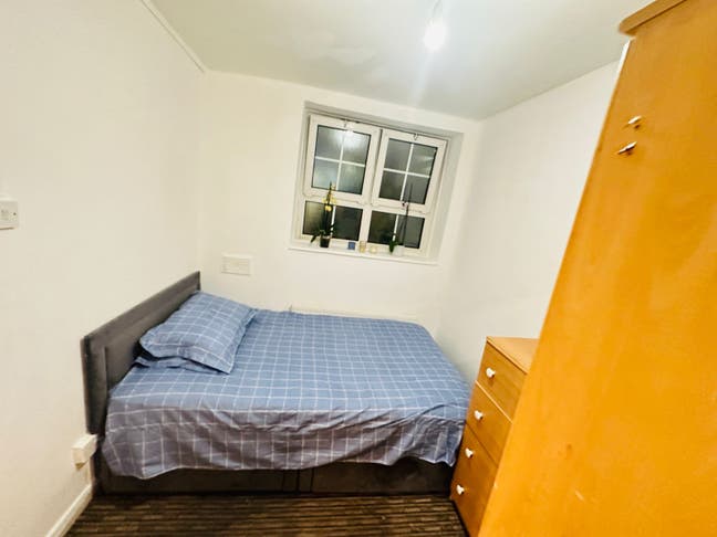 1 Double Bedroom to Let – Poplar, London Main Photo