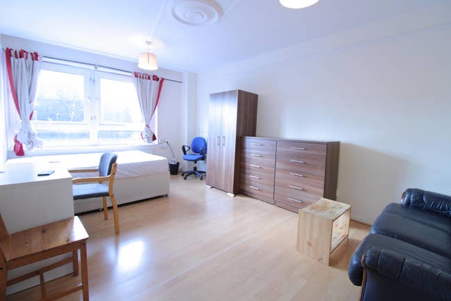 4 Bedroom flat in NW5 Main Photo