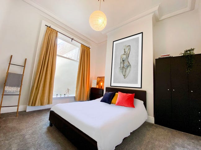 🏡 Spacious Room with All Bills Included, Preston! Main Photo