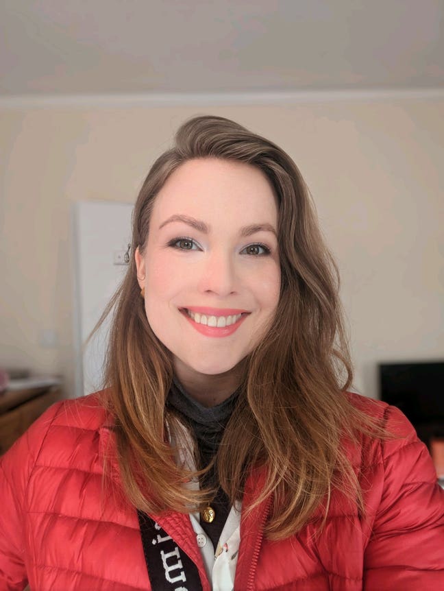 Room in a friendly professional flat in SW or near Main Photo