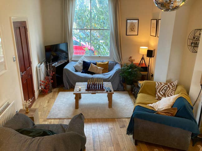 Nice room in cool house near Burgess Park Main Photo
