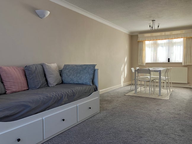 Amazing double bedroom near Plaistow station Main Photo