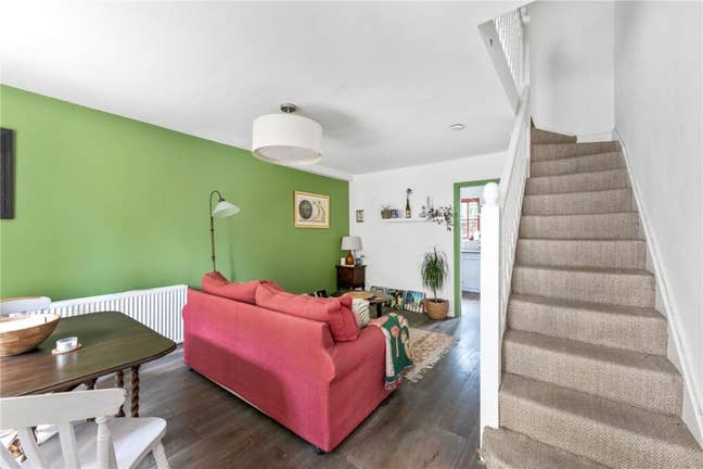 2-bed terraced house in Stoke Newington Main Photo