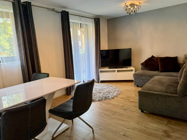 2 bed, ground floor flat near Colindale Station Main Photo