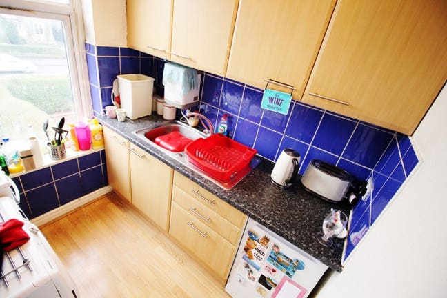 1 Bed Flat Near Roundhay Park Main Photo