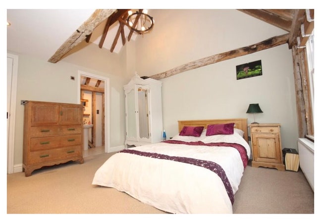 Large double room Main Photo