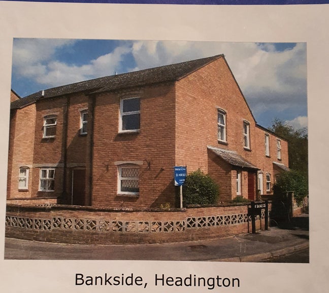 Self contained 2 bed flat  Main Photo