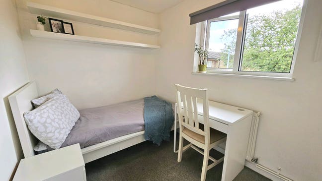 Clean, basic single room in CB4 nr Science Park Main Photo