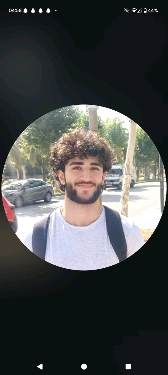 I am a male student aged 19. I am looking for... Main Photo