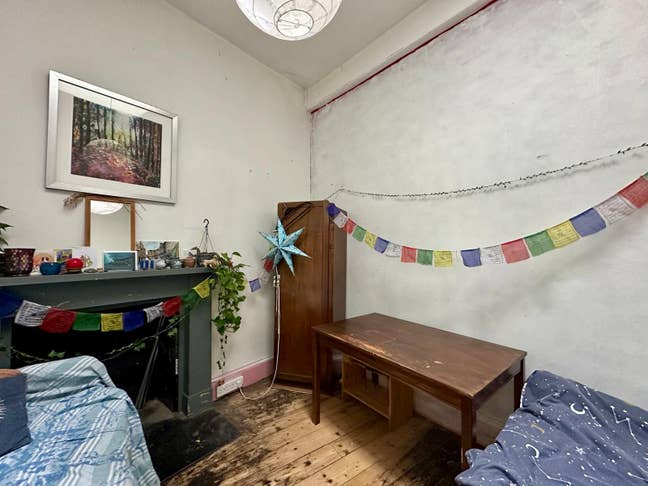 Room with skylight - 10mins walk to Royalmile Main Photo