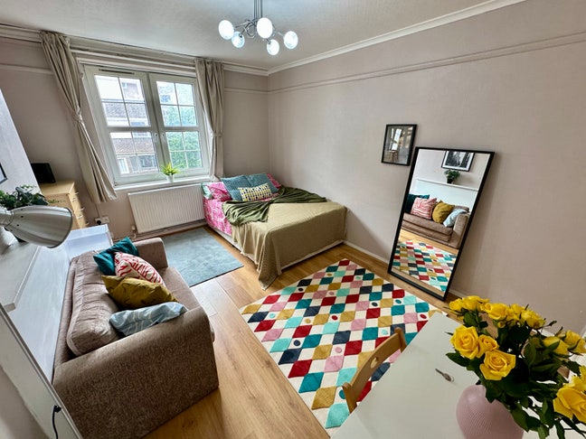 Available Now-2 Big Masters-Barbican/Farringdon Main Photo