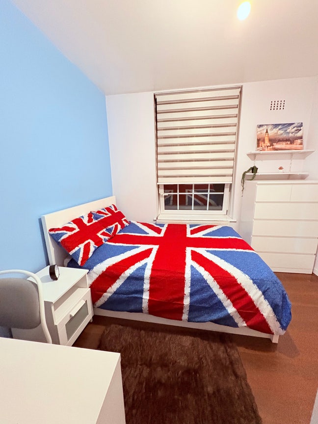 2 Outstanding double rooms for girls in Shoreditch Main Photo