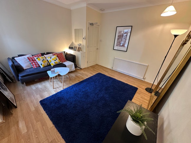 Great Offer-Available Today-2 Rooms+Living Room Main Photo