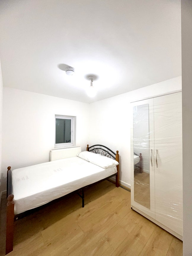 Beautiful Ensuite rooms in Gillingham ME7  Main Photo