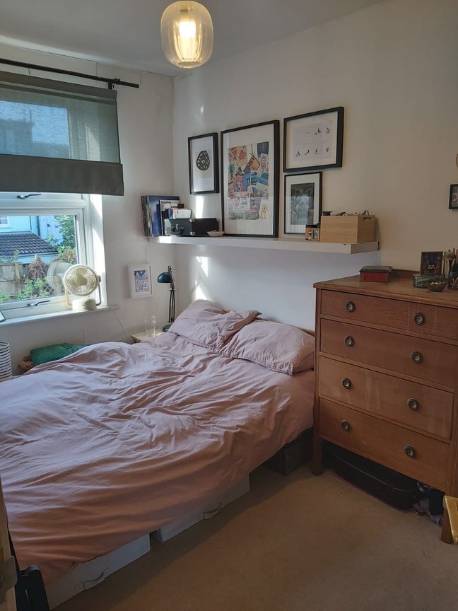 Double room available in shared house  Main Photo