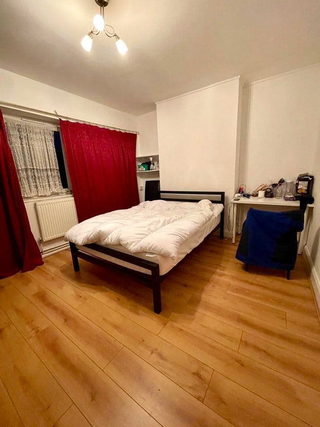 🔥Large Room in Prime Location+Couple Welcome Main Photo