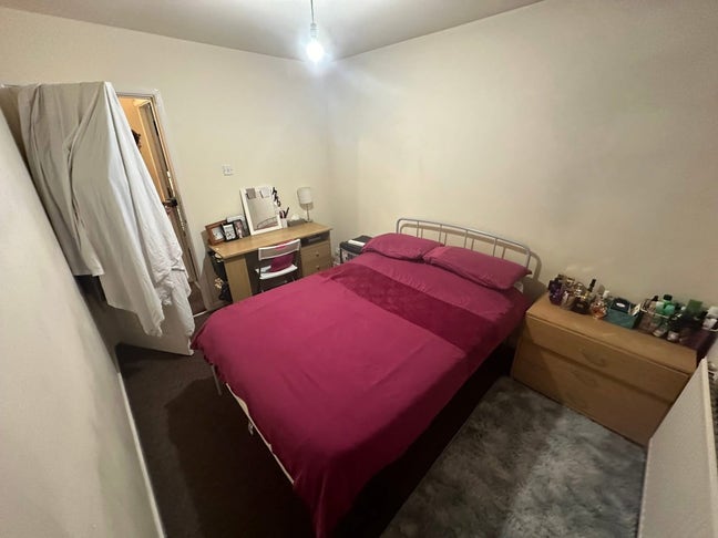 2 Bedroom Student House Available Main Photo