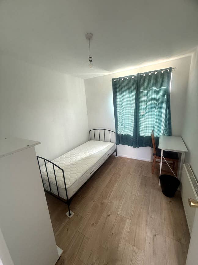 Spacious single room near science park.  Main Photo
