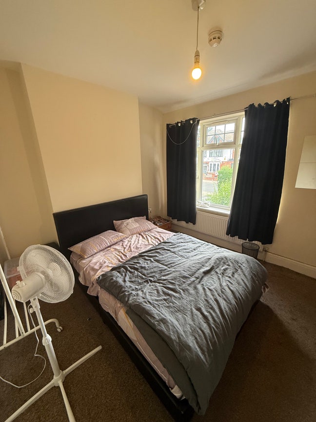 Large double room Wembley park station  Main Photo