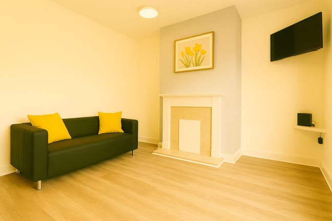 🎓 2-Bed Student Property - High Street Area  Main Photo