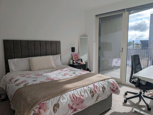 Double Room in Bermondsey  Main Photo