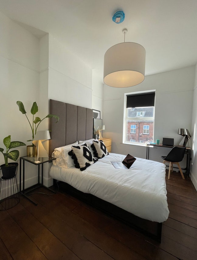 Double room available 9th Sept NR1 (10C) Main Photo