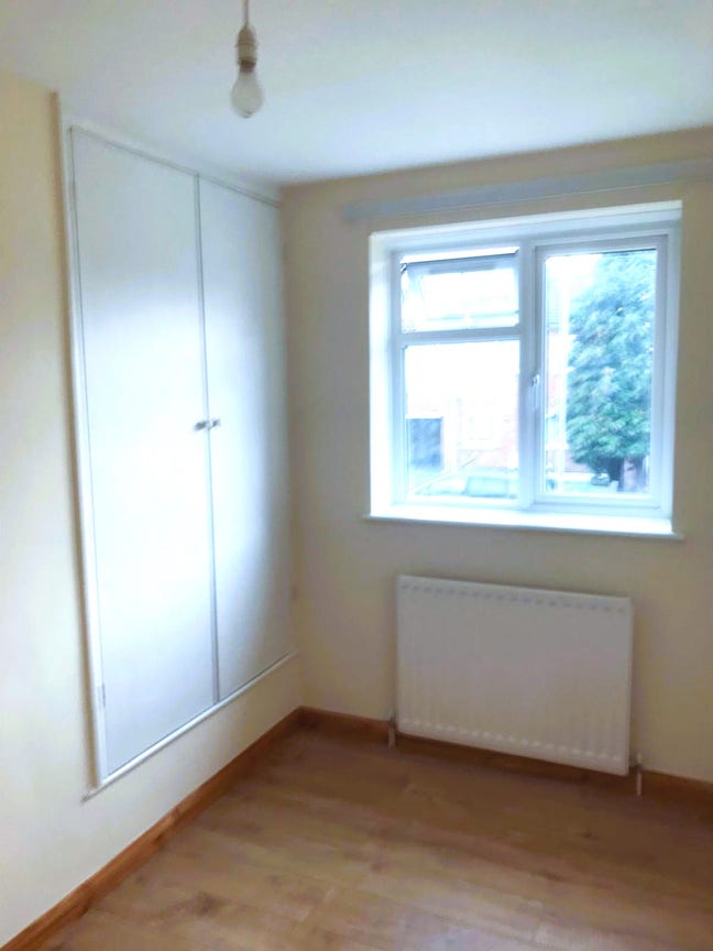 2 Bed Flat Newbury Park £1795 Pcm Main Photo