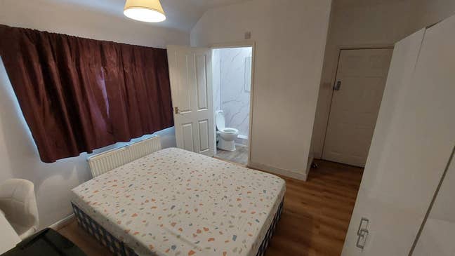 Double Bedrooms close to Buckingham University  Main Photo