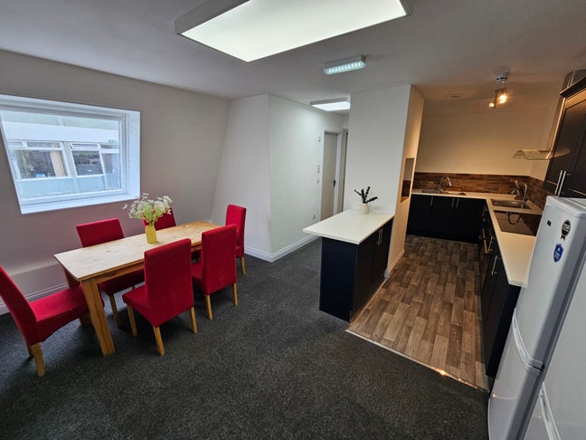 😎🤗Stunning Double Rooms – Available NOW🤗😎 Main Photo