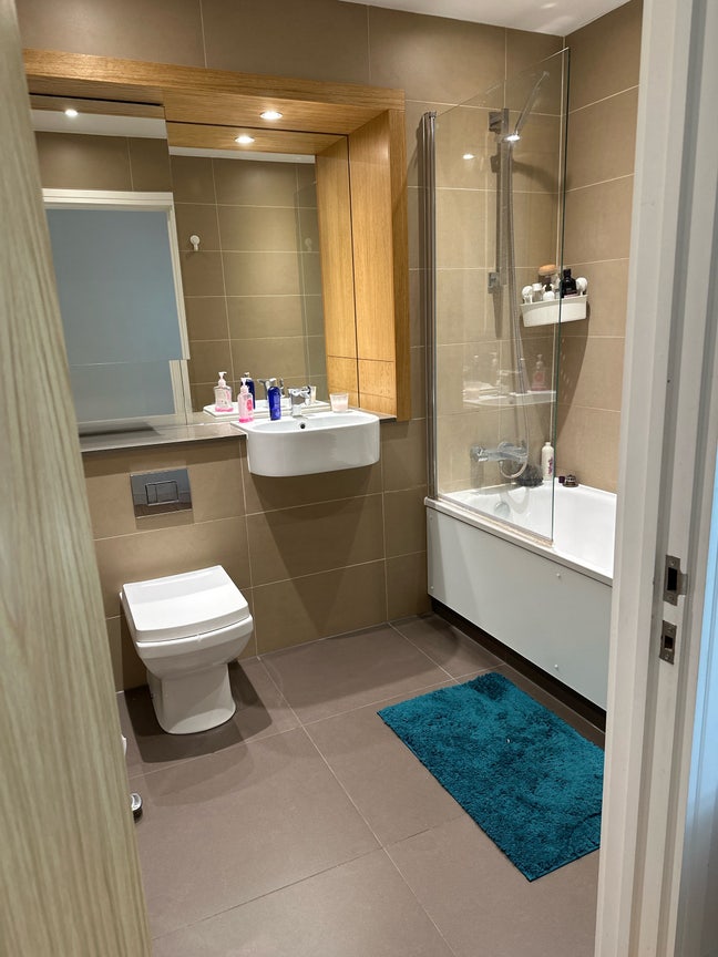 Double room available near Canning Town station  Main Photo