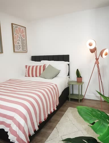 Couples Apartment _ All Bills inc  Main Photo