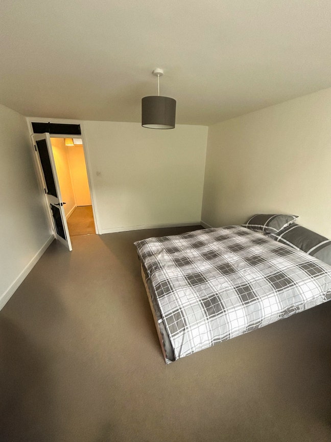 Massive Room in Clapham Juction 🌈 Oct Move in Main Photo